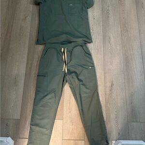 Figs Men's Green Joggers
